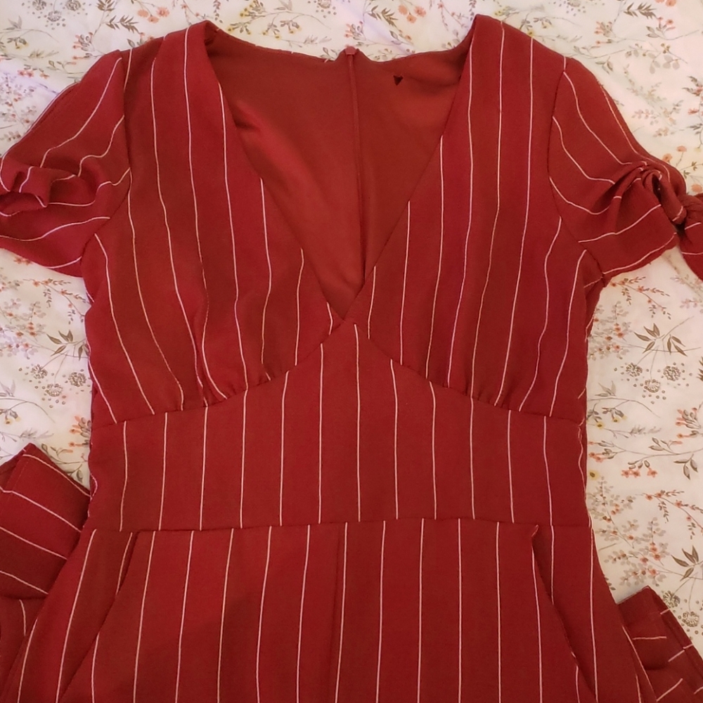 LULU'S Capri Length Rompers Size Small - Picture 1 of 1